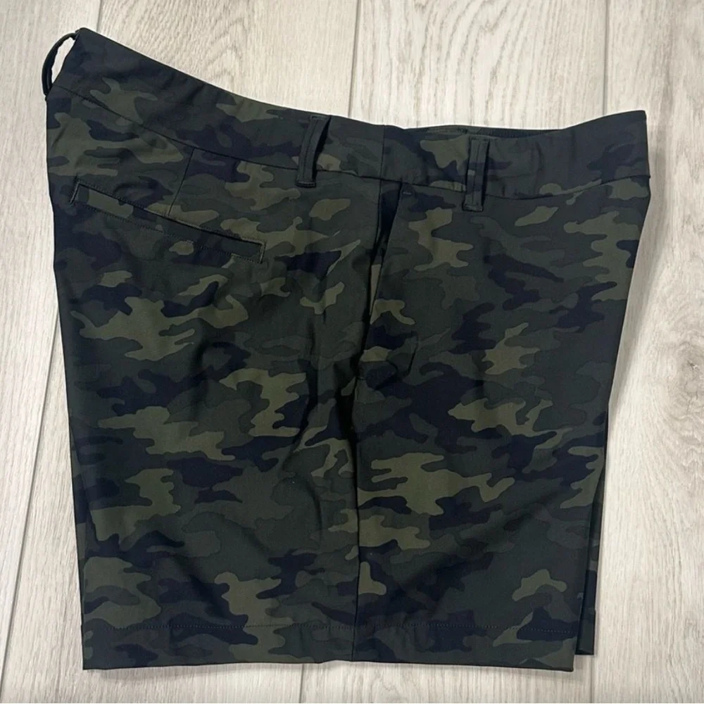 SPANX Camouflage Women's Shorts NWOT - Picture 2 of 4